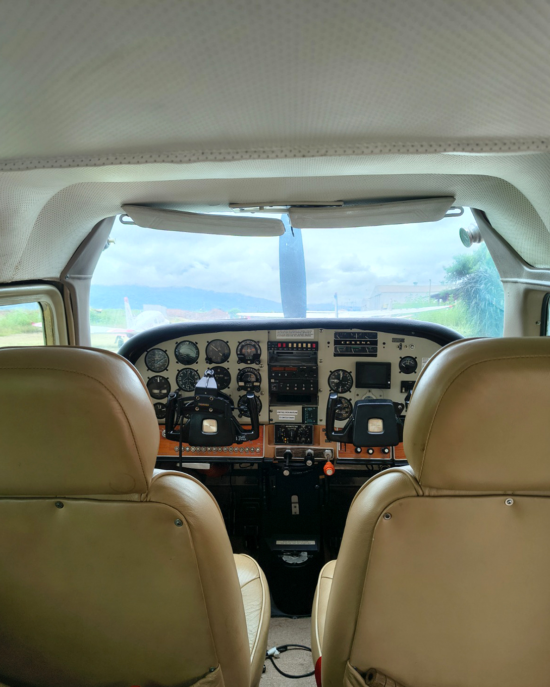 Cessna-206-U206G- (5)
