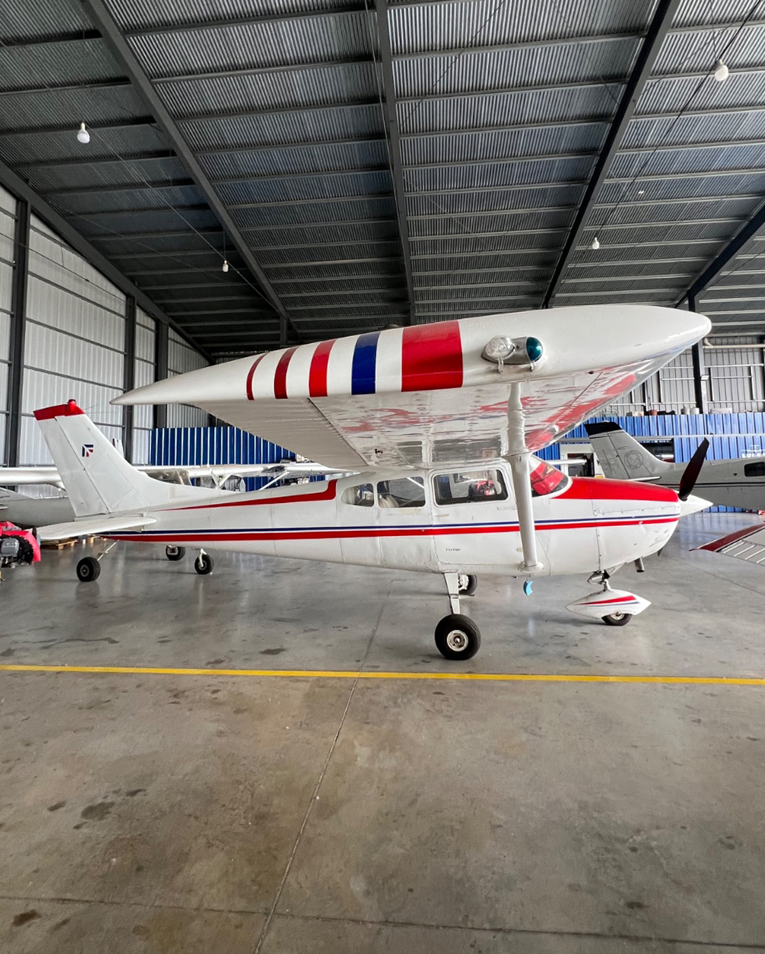 Cessna 182 230 (7)
