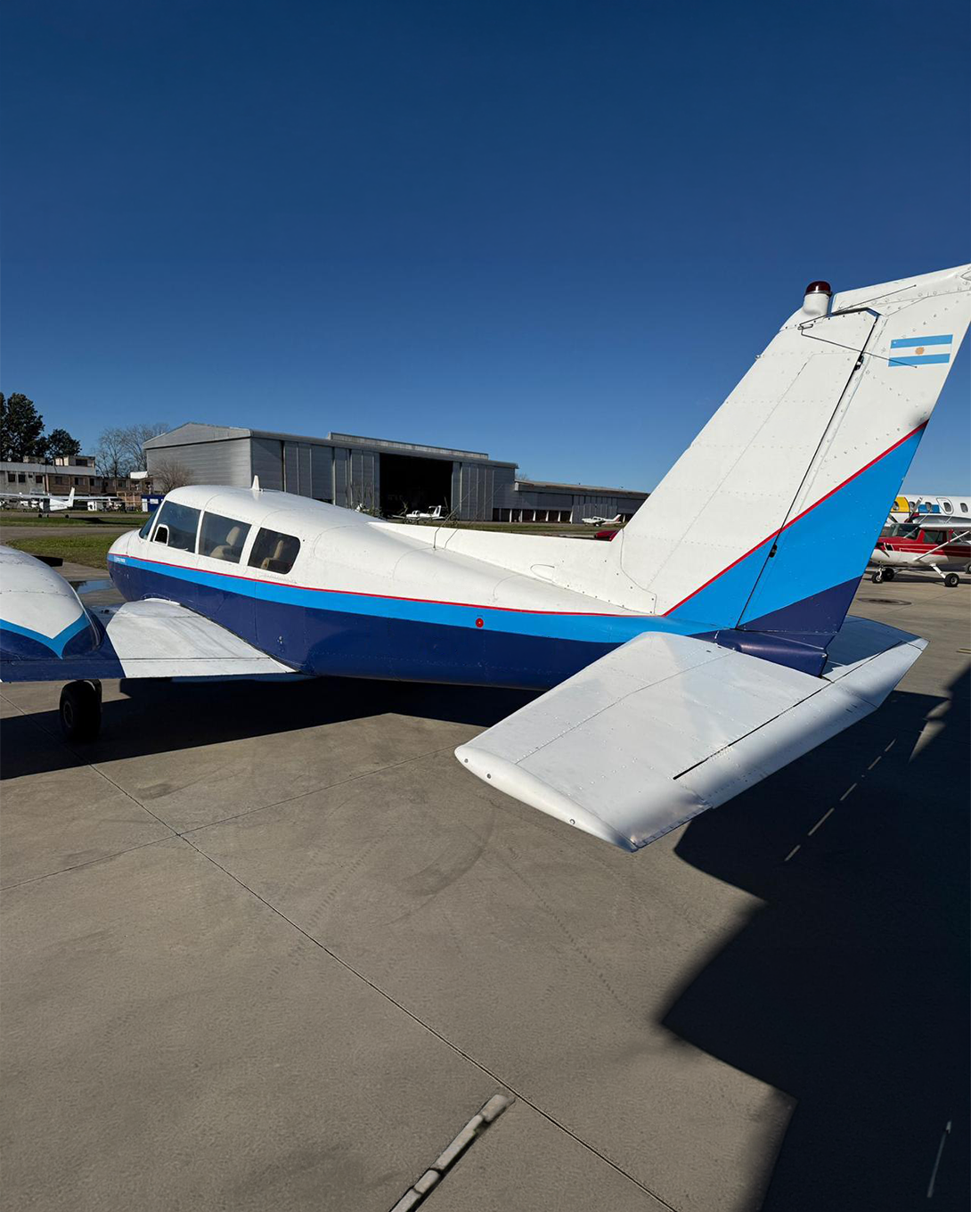 pa39-twin-comanche-detras