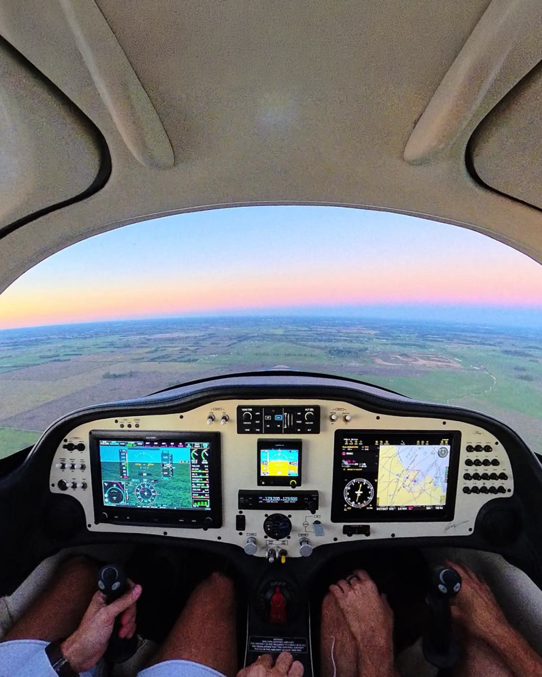 sling-4-rotax-914-turbo-interior-envuelo